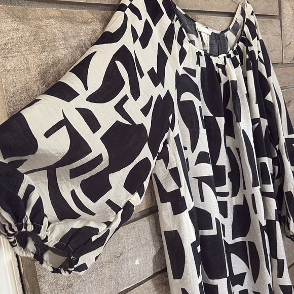 H&M Abstract Black and White Dress - Picture 4 of 6